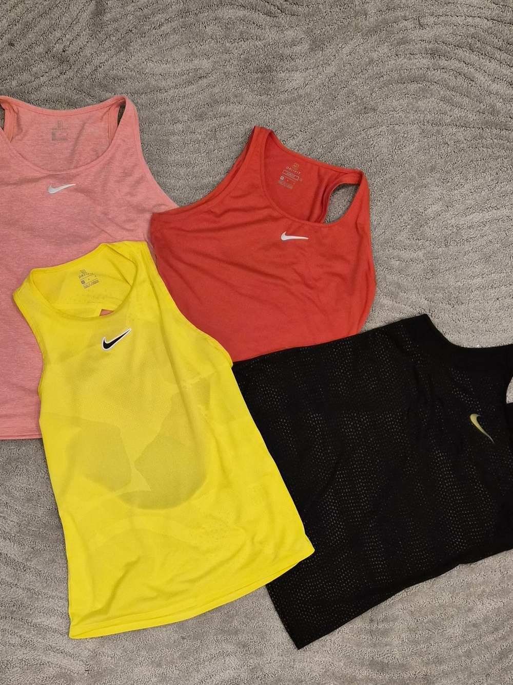 4 Nike Women’s Tank Top Bundle - Yellow, Red, Peach, Dark Blue - Size M - Picture 2 of 8